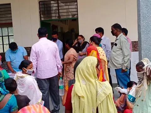 नगली राजापुर एमसीडी स्कूल में राशन किट वितरण — 10