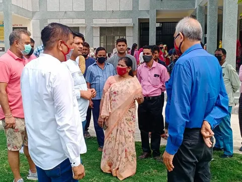 नगली राजापुर एमसीडी स्कूल में राशन किट वितरण — 14