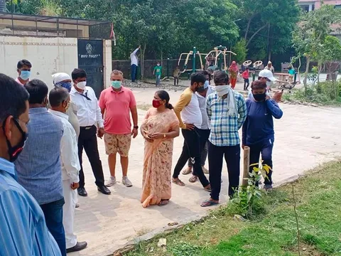 नगली राजापुर एमसीडी स्कूल में राशन किट वितरण — 26