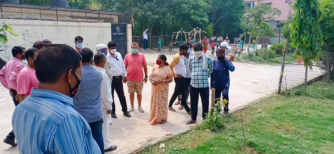 नगली राजापुर एमसीडी स्कूल में राशन किट वितरण — तस्वीर 26 में से 26