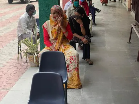 जीवन नगर एसडीएमसी स्कूल में बच्चों को राशन किट वितरण — 4