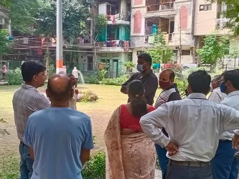 सनलाइट कॉलोनी 2 के पीपल वाले पार्क में सफाई अभियान — 4