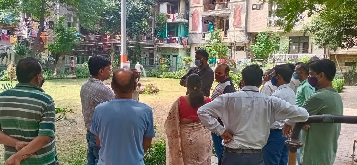 सनलाइट कॉलोनी 2 के पीपल वाले पार्क में सफाई अभियान — तस्वीर 4 में से 12