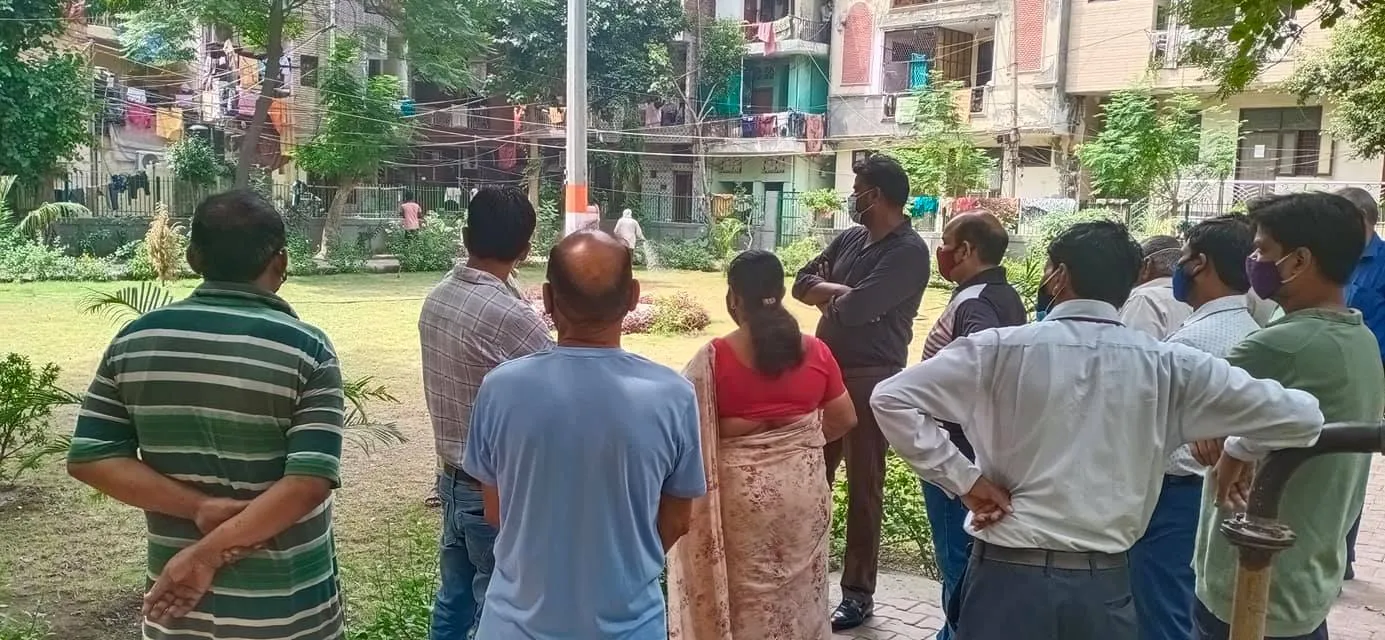 सनलाइट कॉलोनी 2 के पीपल वाले पार्क में सफाई अभियान — तस्वीर 5 में से 12