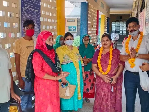 हरी नगर आश्रम प्राइमरी बाल विद्यालय में राशन किट वितरण — 3