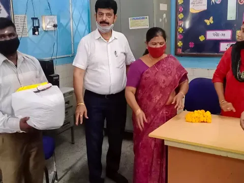 हरी नगर आश्रम प्राइमरी बाल विद्यालय में राशन किट वितरण — 9