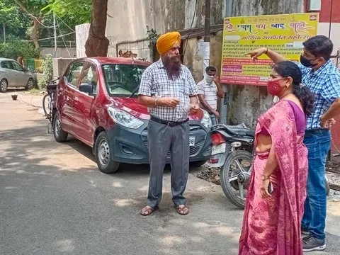 सिद्धार्थ एक्सटेंशन पॉकेट A में मानसून-पूर्व नाली सफाई अभियान — 11