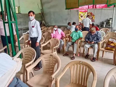सनलाइट कॉलोनी-2 सीनियर सिटीजन हट में जन्मदिन समारोह — 9