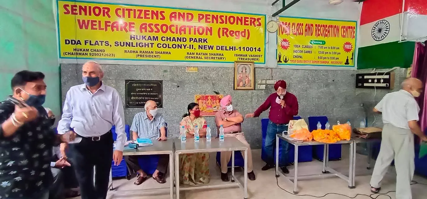 सनलाइट कॉलोनी-2 सीनियर सिटीजन हट में जन्मदिन समारोह — तस्वीर 11 में से 14