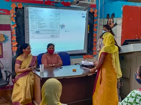 जीवन नगर एसडीएमसी स्कूल में अभिभावक-शिक्षक बैठक — 11