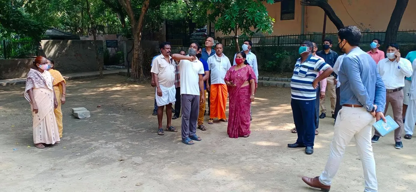 सनलाइट कॉलोनी-2 स्टोर वाले पार्क का आरडब्ल्यूए संग निरीक्षण — तस्वीर 2 में से 12