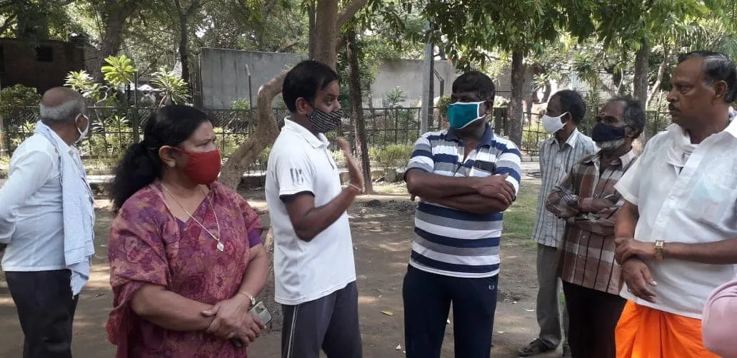 सनलाइट कॉलोनी-2 स्टोर वाले पार्क का आरडब्ल्यूए संग निरीक्षण — तस्वीर 6 में से 12