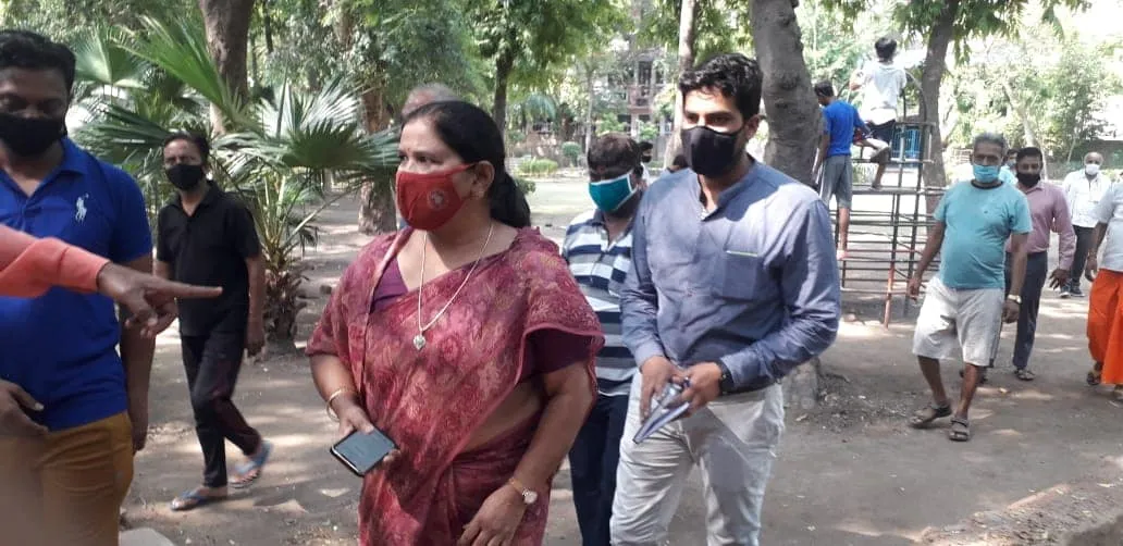 सनलाइट कॉलोनी-2 स्टोर वाले पार्क का आरडब्ल्यूए संग निरीक्षण — तस्वीर 10 में से 12