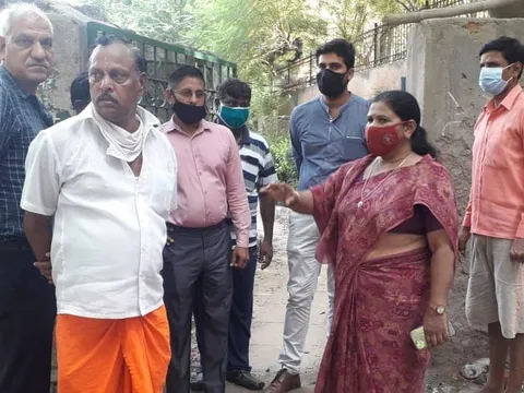 सनलाइट कॉलोनी-2 स्टोर वाले पार्क का आरडब्ल्यूए संग निरीक्षण — 11