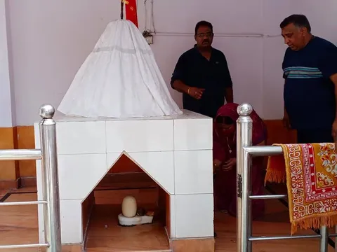 सराय काले खां शिव मंदिर में पूजा-अर्चना एवं आरडब्ल्यूए संग निरीक्षण — 20