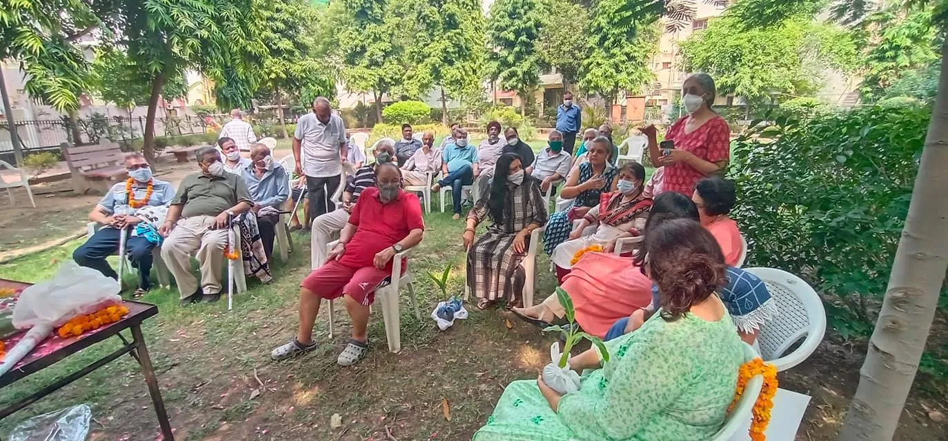 सिद्धार्थ एनक्लेव ट्राएंगल पार्क में नए आरडब्ल्यूए सदस्यों का स्वागत — तस्वीर 2 में से 18