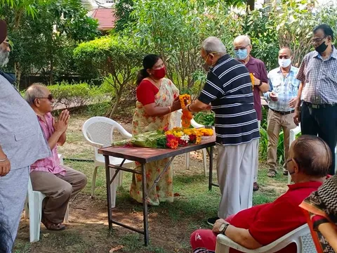 सिद्धार्थ एनक्लेव ट्राएंगल पार्क में नए आरडब्ल्यूए सदस्यों का स्वागत — 6