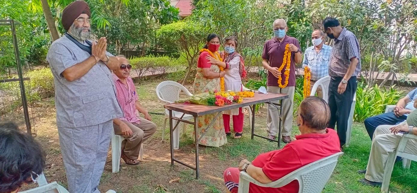 सिद्धार्थ एनक्लेव ट्राएंगल पार्क में नए आरडब्ल्यूए सदस्यों का स्वागत — तस्वीर 7 में से 18