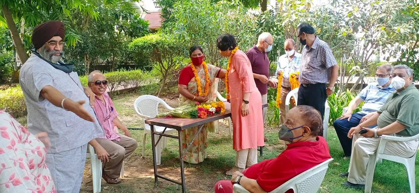 सिद्धार्थ एनक्लेव ट्राएंगल पार्क में नए आरडब्ल्यूए सदस्यों का स्वागत — तस्वीर 9 में से 18