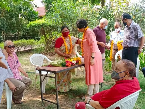 सिद्धार्थ एनक्लेव ट्राएंगल पार्क में नए आरडब्ल्यूए सदस्यों का स्वागत — 9