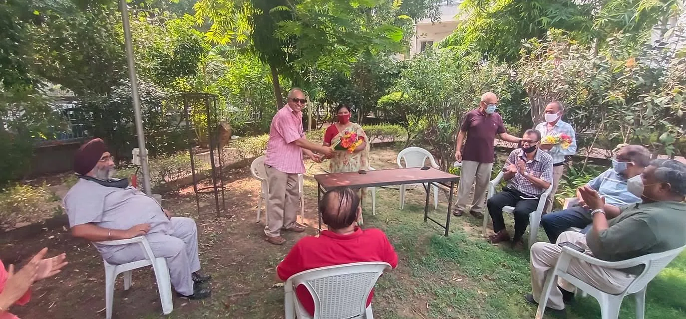 सिद्धार्थ एनक्लेव ट्राएंगल पार्क में नए आरडब्ल्यूए सदस्यों का स्वागत — तस्वीर 13 में से 18