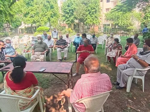 सिद्धार्थ एनक्लेव ट्राएंगल पार्क में नए आरडब्ल्यूए सदस्यों का स्वागत — 14