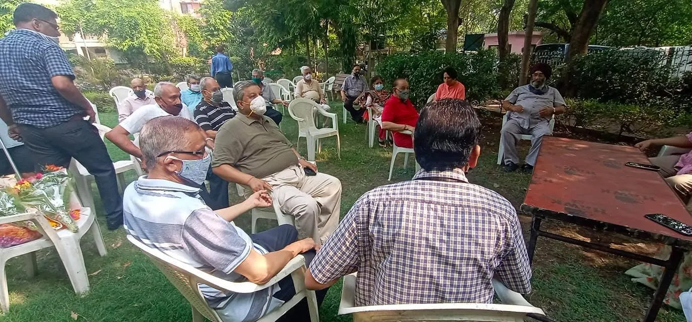 सिद्धार्थ एनक्लेव ट्राएंगल पार्क में नए आरडब्ल्यूए सदस्यों का स्वागत — तस्वीर 15 में से 18