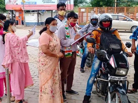 सराय काले खां पेट्रोल पंप पर बढ़ते ईंधन दामों के विरुद्ध प्रदर्शन — 7