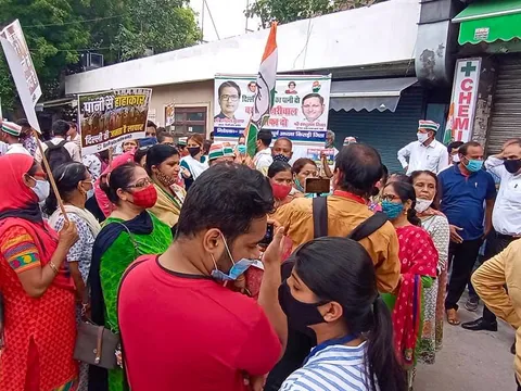 मुख्यमंत्री आवास पर जल संकट व दिल्ली जल बोर्ड भ्रष्टाचार के विरुद्ध प्रदर्शन — 8