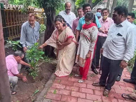 ज्ञानचंद पार्क में शीला दीक्षित जी की पुण्यतिथि पर वृक्षारोपण — 8