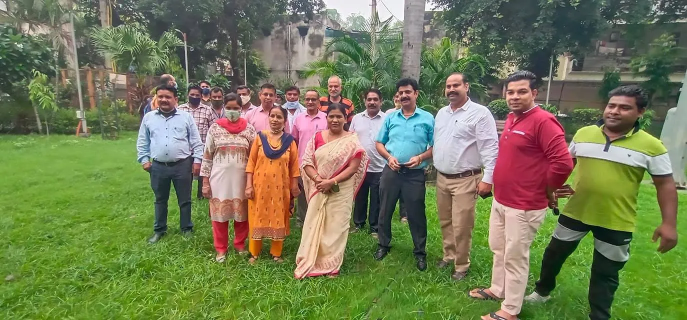 ज्ञानचंद पार्क में शीला दीक्षित जी की पुण्यतिथि पर वृक्षारोपण — तस्वीर 11 में से 16