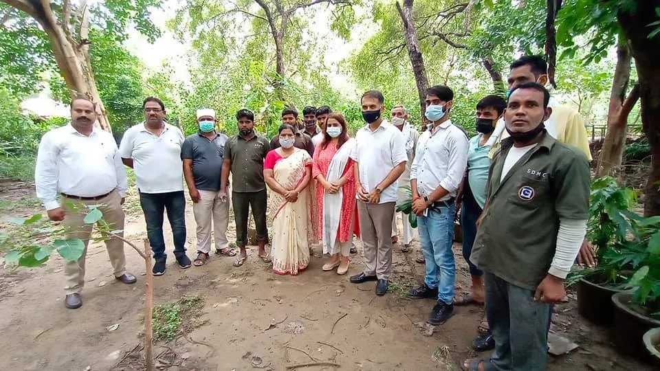 राजीव गांधी स्मृति वन में शीला दीक्षित जी की पुण्यतिथि पर वृक्षारोपण — तस्वीर 2 में से 22