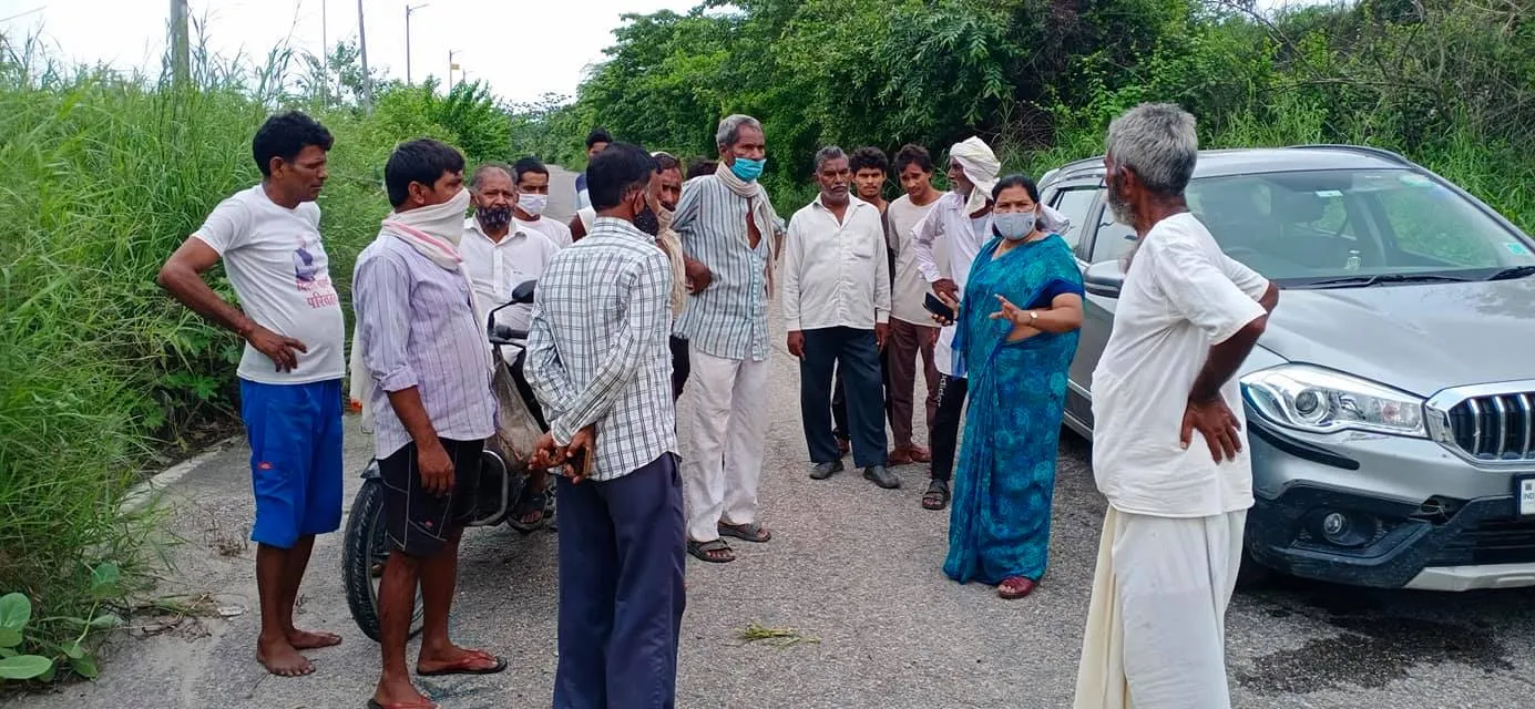 बेला गांव व मूलचंद बस्ती में जलभराव समस्या पर मुलाकात — तस्वीर 1 में से 16