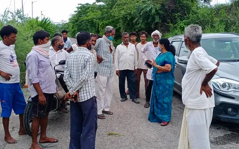 बेला गांव व मूलचंद बस्ती में जलभराव समस्या पर मुलाकात