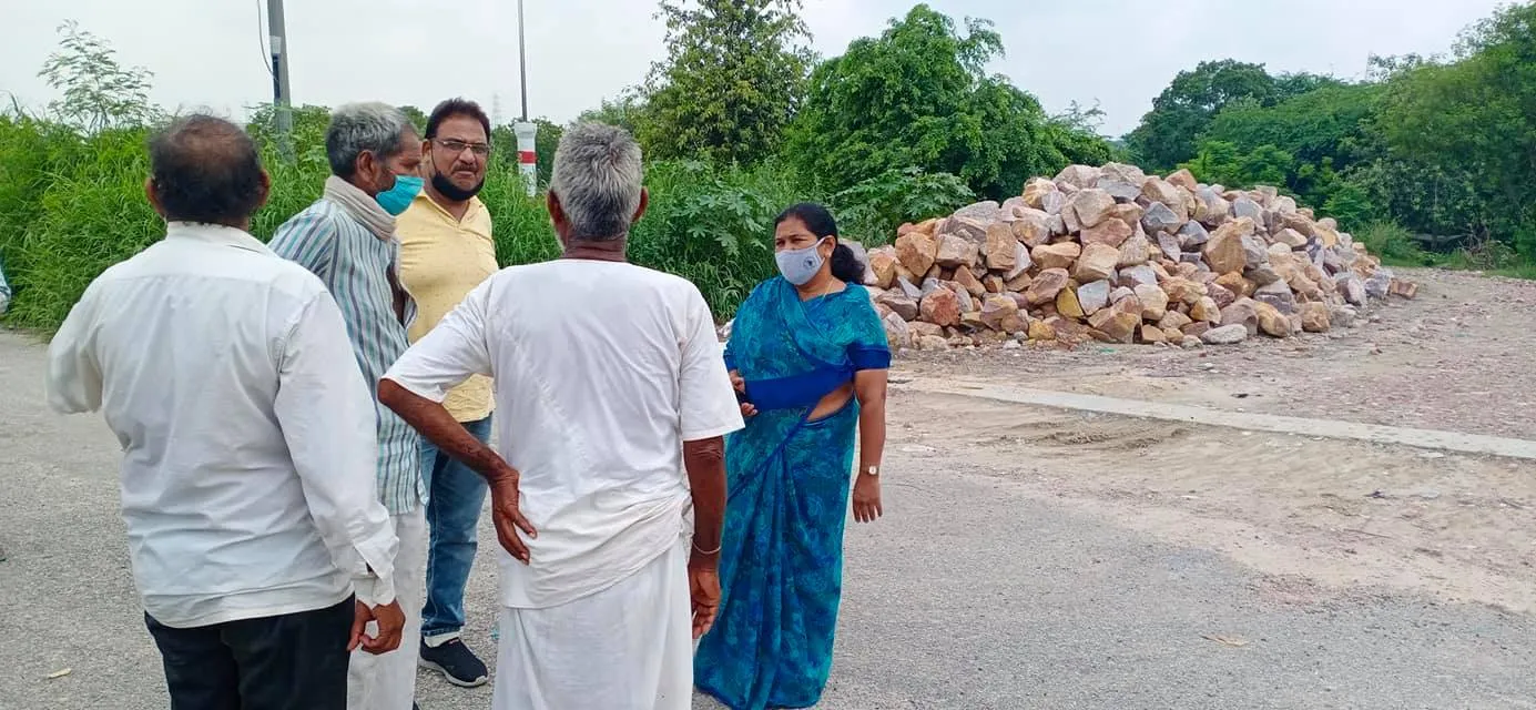 बेला गांव व मूलचंद बस्ती में जलभराव समस्या पर मुलाकात — तस्वीर 8 में से 16