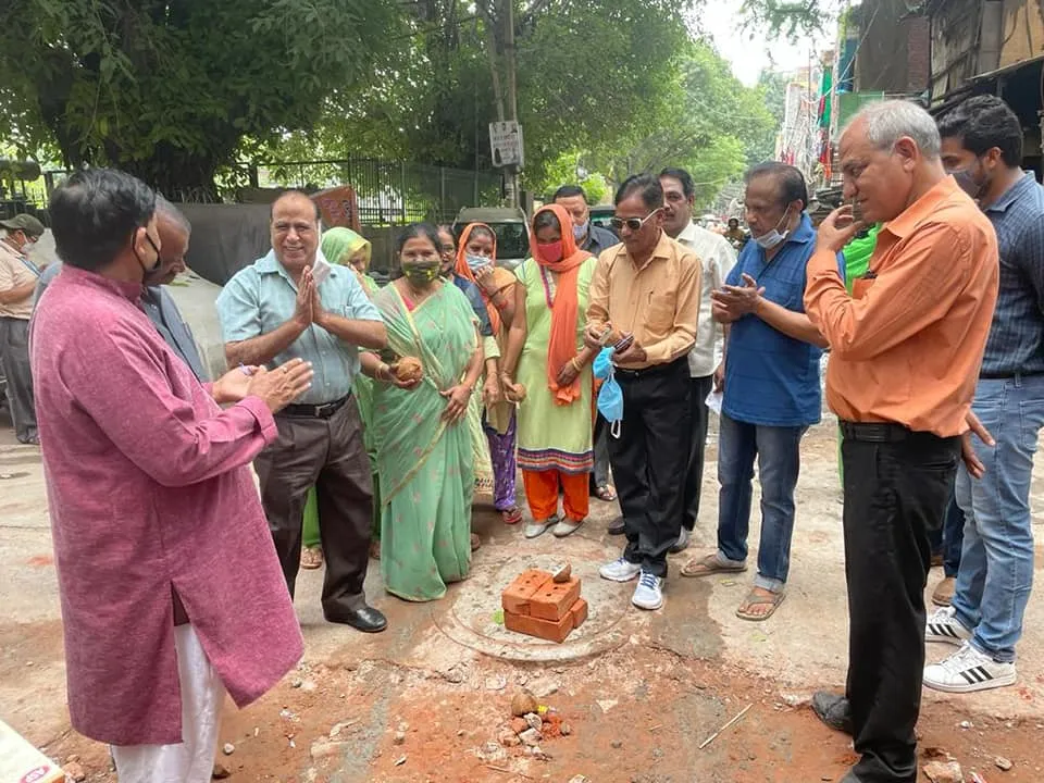 सिद्धार्थ बस्ती में गलियों के नवनिर्माण कार्य का शुभारंभ — तस्वीर 2 में से 15