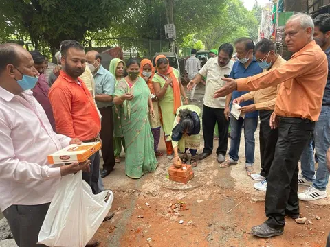 सिद्धार्थ बस्ती में गलियों के नवनिर्माण कार्य का शुभारंभ — 12