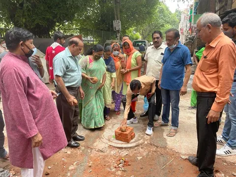 सिद्धार्थ बस्ती में गलियों के नवनिर्माण कार्य का शुभारंभ — 15