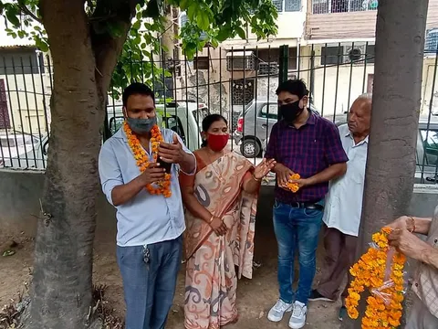 हुकुमचंद पार्क में सीनियर सिटीजन द्वारा वृक्षारोपण — 6