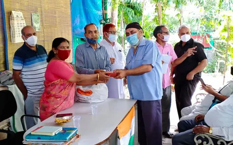 जीवन नगर सीनियर सिटीजन पार्क में आभार व सदस्य का जन्मदिन समारोह
