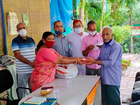 जीवन नगर सीनियर सिटीजन पार्क में आभार व सदस्य का जन्मदिन समारोह — 4