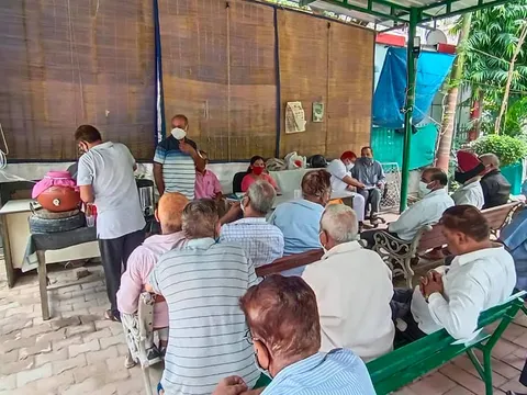जीवन नगर सीनियर सिटीजन पार्क में आभार व सदस्य का जन्मदिन समारोह — 19