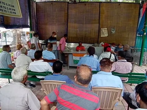 जीवन नगर सीनियर सिटीजन पार्क में आभार व सदस्य का जन्मदिन समारोह — 21