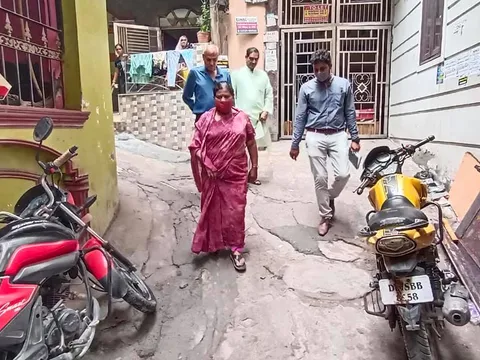 किलोकरी गांव का विभागीय अधिकारियों संग सुबह निरीक्षण — 4
