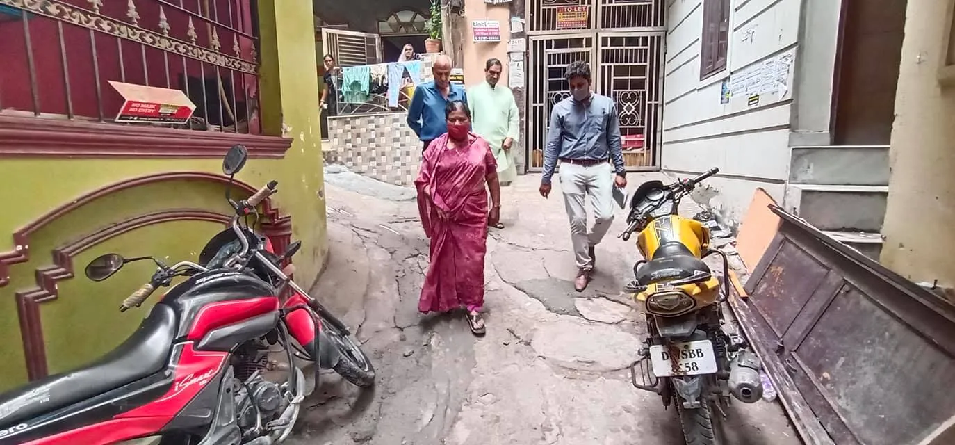 किलोकरी गांव का विभागीय अधिकारियों संग सुबह निरीक्षण — तस्वीर 4 में से 12