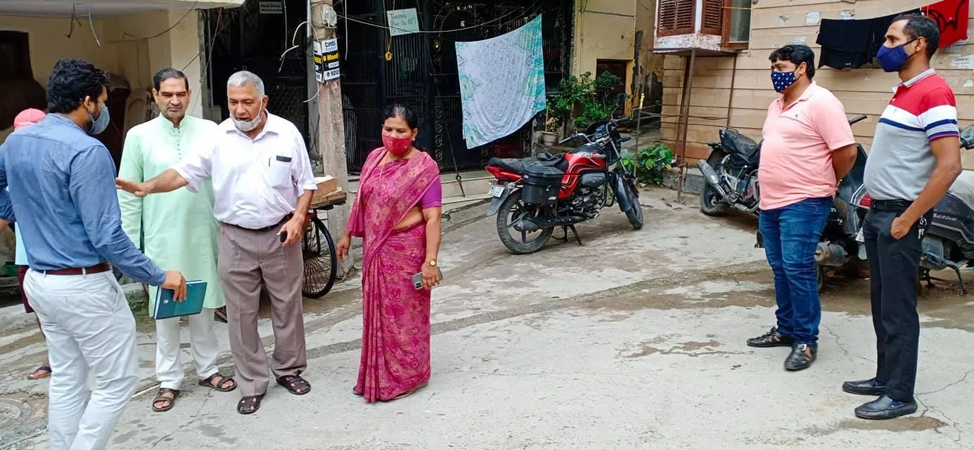 किलोकरी गांव का विभागीय अधिकारियों संग सुबह निरीक्षण — तस्वीर 6 में से 12