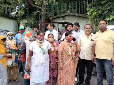 बेरोजगारी व बढ़ती महंगाई के विरुद्ध प्रदर्शन — 8