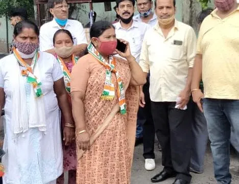 बेरोजगारी व बढ़ती महंगाई के विरुद्ध प्रदर्शन — 11