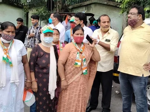 बेरोजगारी व बढ़ती महंगाई के विरुद्ध प्रदर्शन — 15