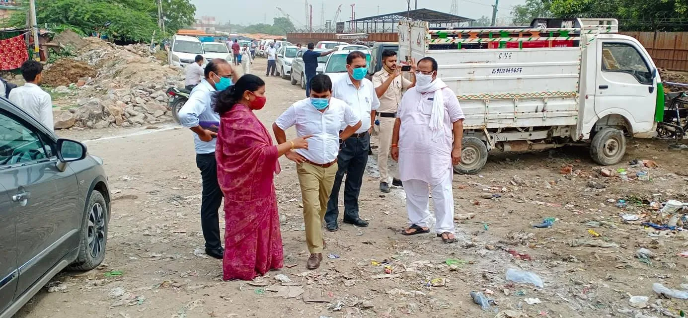 उपायुक्त संग सराय काले खां क्षेत्र का निरीक्षण दौरा — तस्वीर 14 में से 19